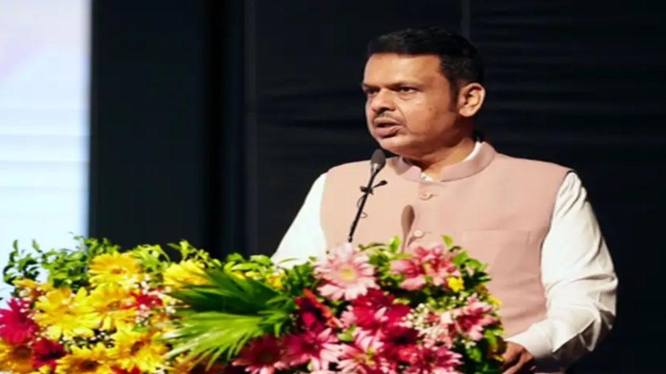 केंद्र में पीएम मोदी के 12 साल पूरे होने पर मुख्यमंत्री फडणवीस ने दी बधाई, बोले – ‘समस्त भारतीयों के लिए एक वरदान…’