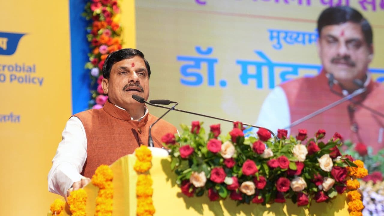 CM मोहन यादव ने किया पल्स पोलियो अभियान और सुमन पंचायत का शुभारंभ, कहा, “माता-पिता के बाद डॉक्टर ही भगवान”