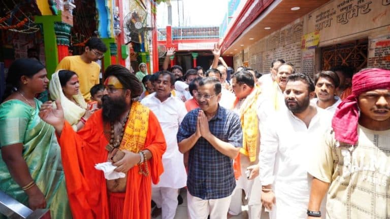 राम मंदिर चढ़ावा विवाद के बीच अयोध्या पहुंचे अरविंद केजरीवाल, रामलला के किए दर्शन, बोले- भगवान दोषियों को दें कठोर दंड