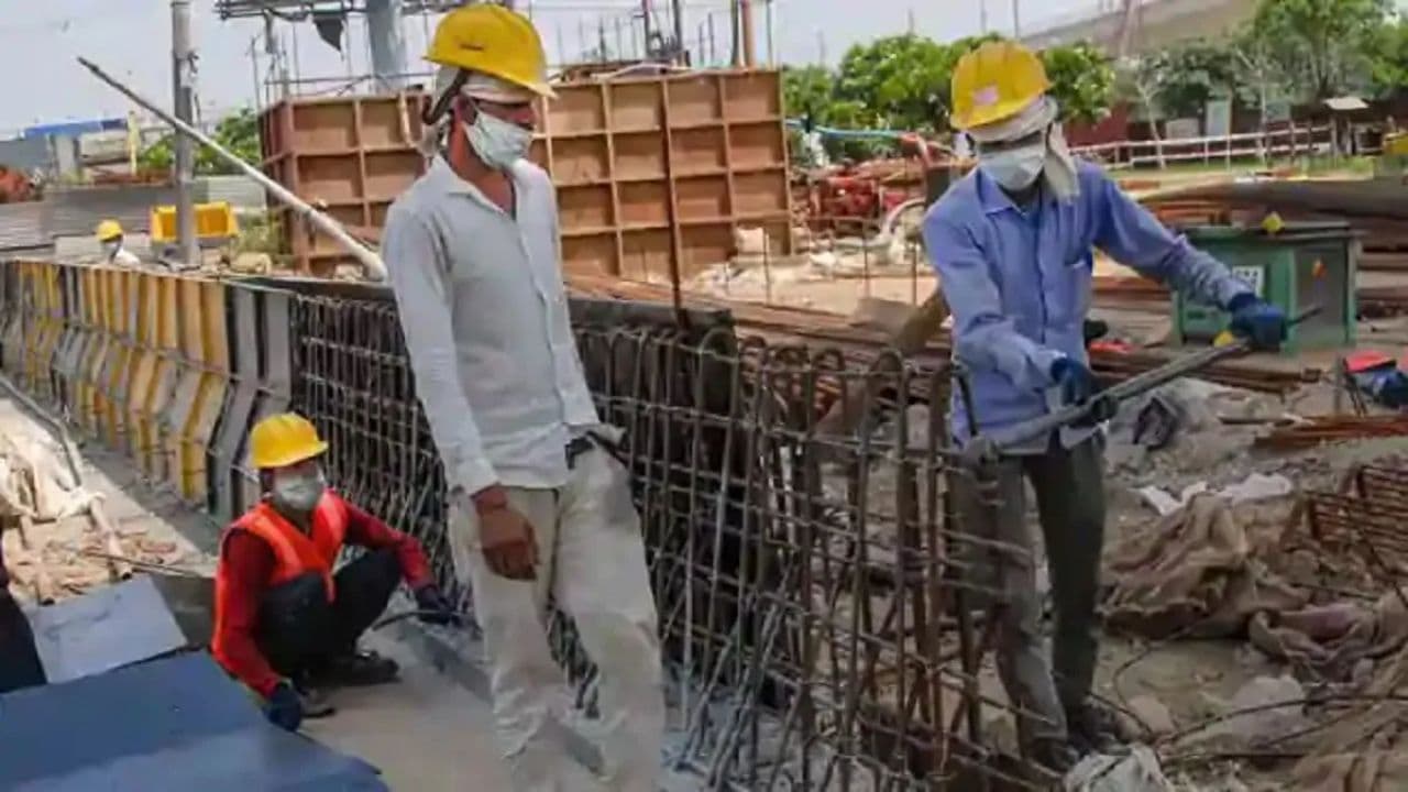 MP News: निर्माण कार्य पर सख्ती, श्रम विभाग को सूचना व पोर्टल पर करना पंजीयन जरूरी, उल्लंघन पर हो सकती है जेल
