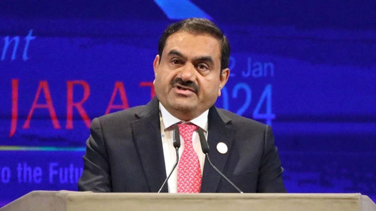 एक महीने बाद गौतम अडानी फिर बने एशिया के सबसे अमीर व्यक्ति, US कोर्ट से क्लीन चिट के बाद संपत्ति में हुआ भारी इजाफा