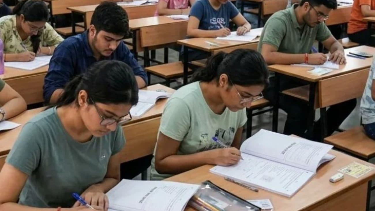 उज्जैन में नीट री-एग्जाम को लेकर तैयारी पूरी, 8 केंद्रों पर रहेगी कड़ी सुरक्षा, कुल 4171 परीक्षार्थी होंगे शामिल