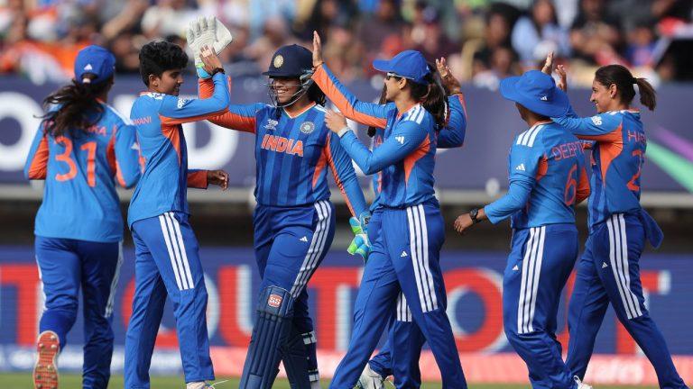 महिला T20 विश्व कप 2026: भारतीय टीम ने पाकिस्तान को दी करारी शिकस्त, 64 रनों से दर्ज की जीत, दीप्ति शर्मा ने झटके 5 विकेट