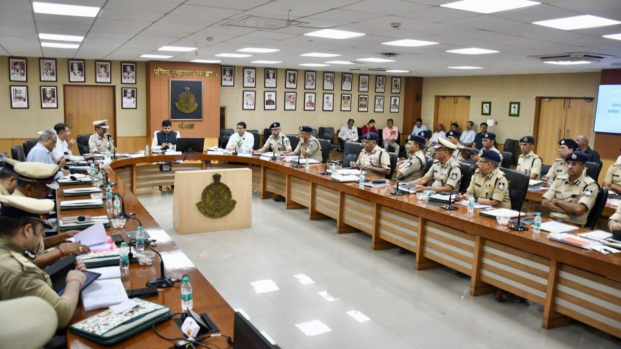 MP News : आईजी कांफ्रेंस में सीएम डॉ मोहन यादव के निर्देश, साइबर अपराधों की रोकथाम और जनजागरूकता को सर्वोच्च प्राथमिकता दें
