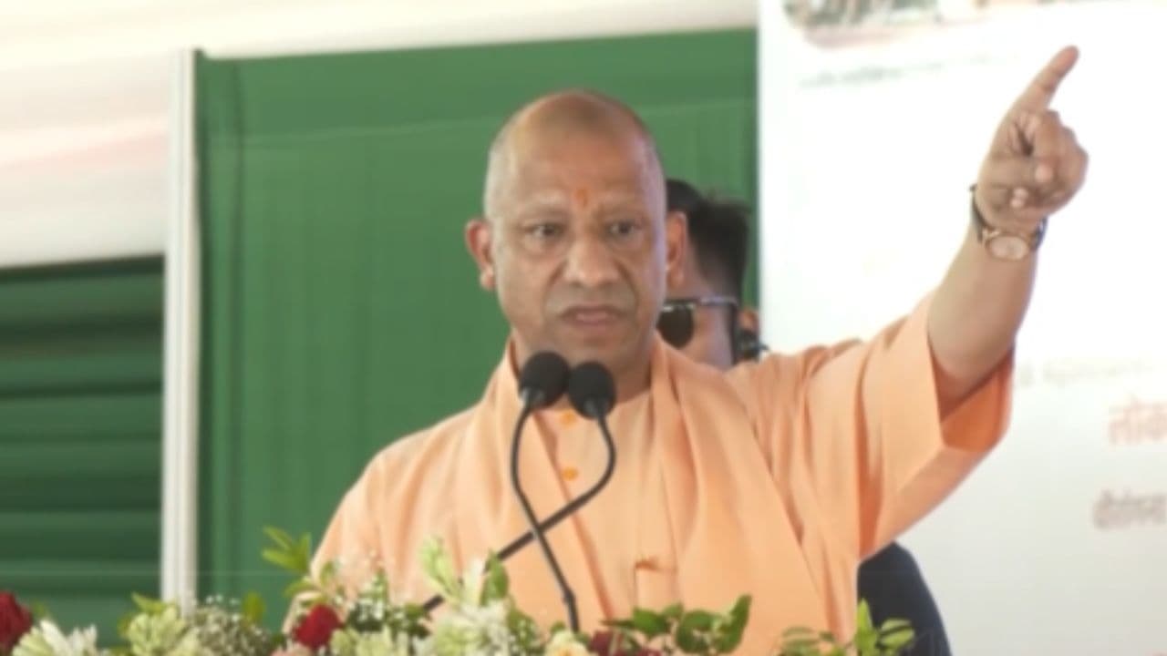 उत्तर प्रदेश: राम मंदिर चढ़ावा विवाद पर सीएम योगी का बड़ा बयान, बोले- 15 दिन इंतजार करें, अपराधी कोई भी हो, बचेगा नहीं