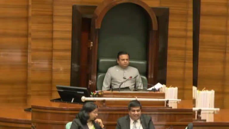 महाराष्ट्र विधानसभा में पेपर लीक पर हंगामा, विपक्ष ने सरकार को घेरा, दोषियों पर सख्त कार्रवाई की मांग