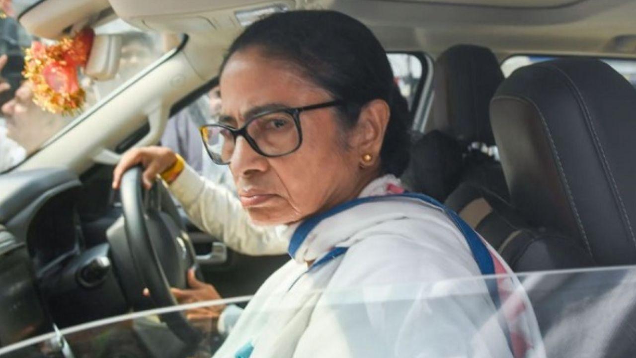 ममता बनर्जी को दिल्ली में झटका, TMC के 20 सांसदों ने छोड़ा साथ, एनडीए के समर्थन में लोकसभा स्पीकर को पत्र लिखा