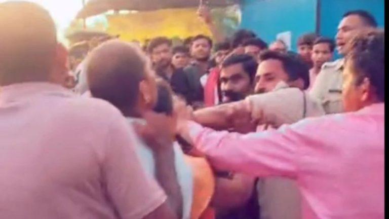 धार में वाहन चेकिंग के दौरान बवाल, पुलिसकर्मी से मारपीट के बाद सड़क पर मचा हंगामा
