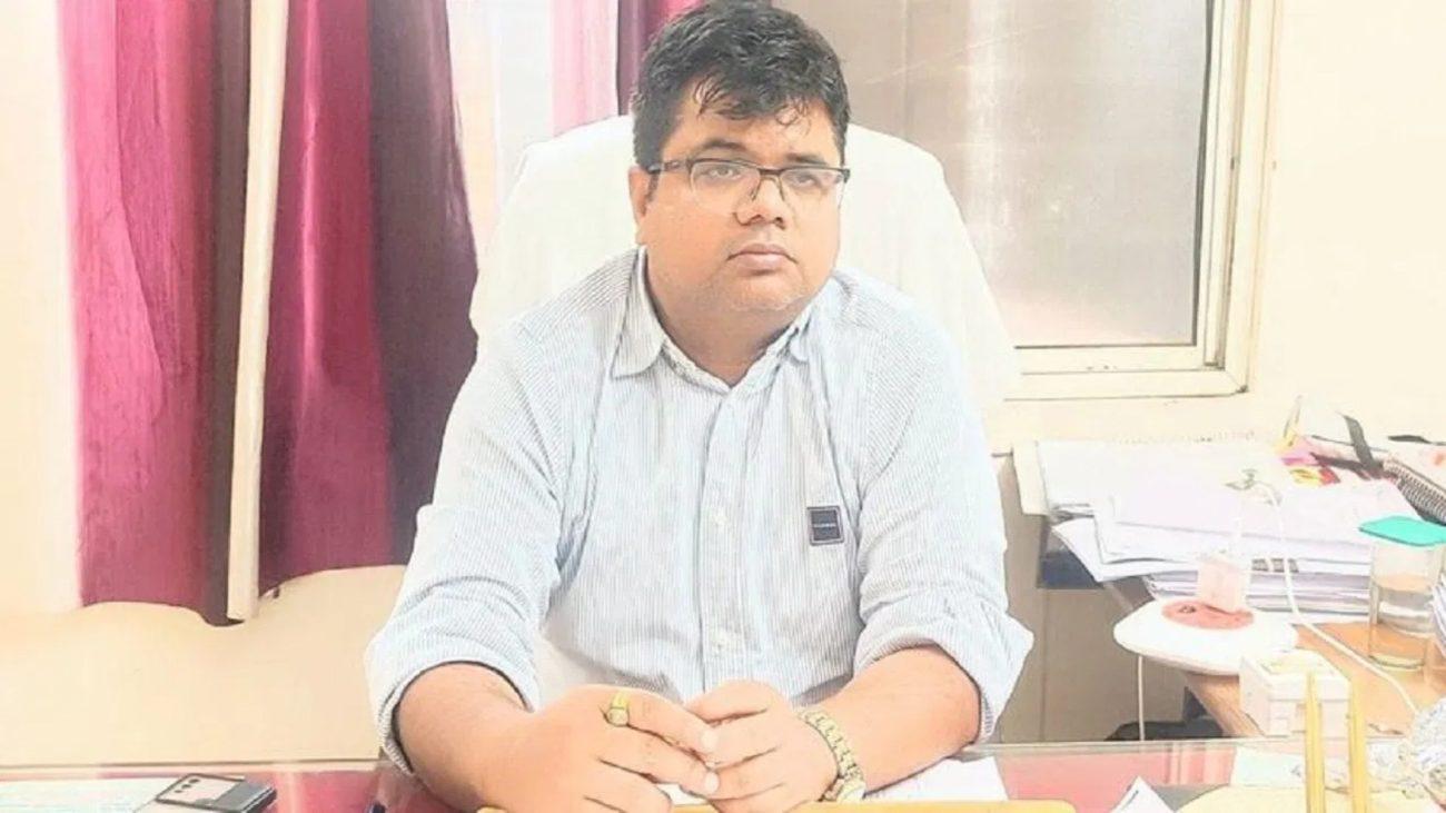 मुरैना के डिप्टी कलेक्टर अरविंद माहौर दुष्कर्म के आरोप में गिरफ्तार, शादी का झांसा देकर शोषण का आरोप
