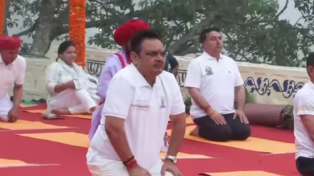 योग दिवस कार्यक्रम में शामिल हुए CM भजनलाल शर्मा, बोले – ‘पीएम मोदी के प्रयासों से योग बना दुनिया का जनआंदोलन’