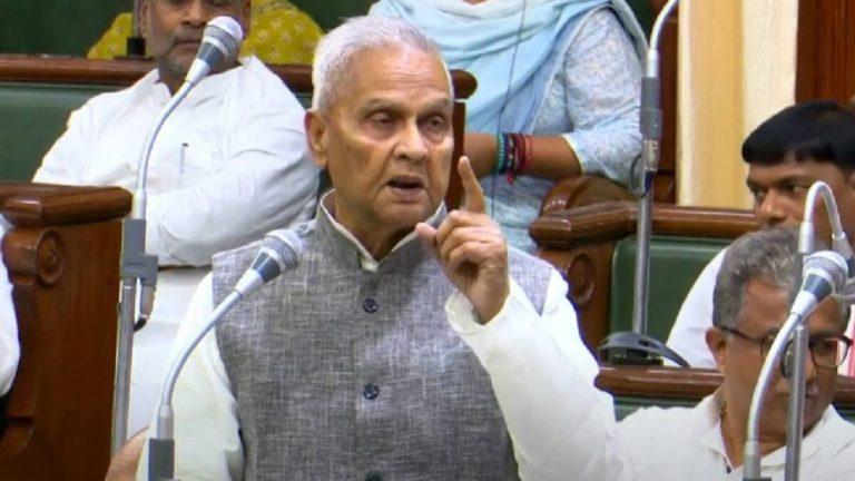 बिहार वित्तीय संकट पर तेजस्वी यादव ने सरकार को घेरा, वित्त मंत्री बिजेंद्र यादव ने किया पलटवार