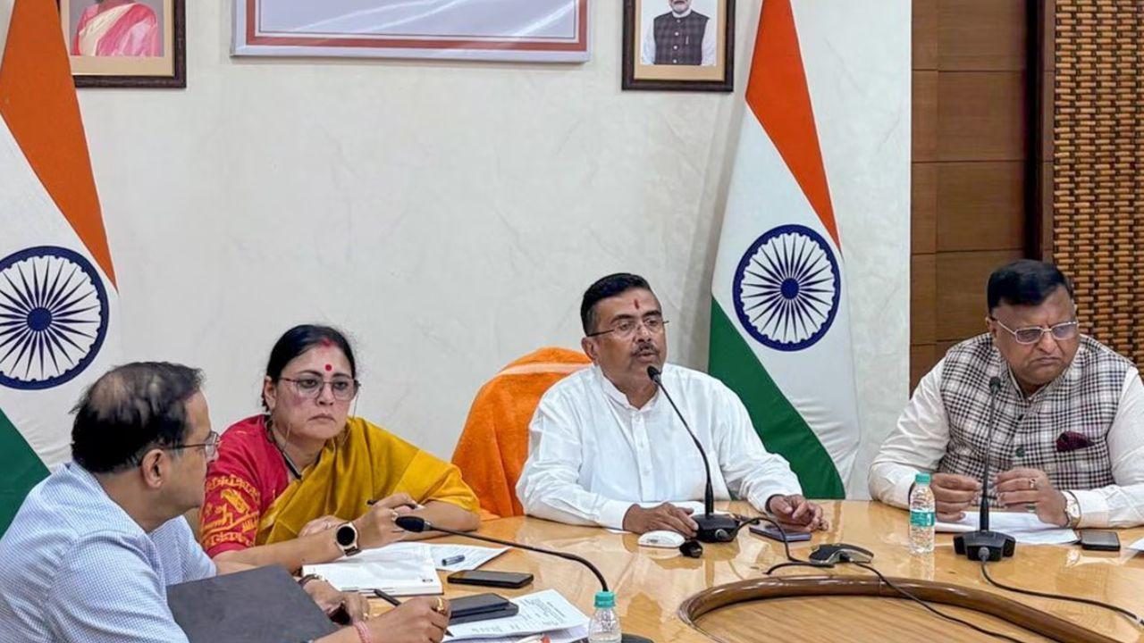 पश्चिम बंगाल में मंत्रियों के विभागों का बंटवारा, CM शुभेंदु अधिकारी ने संभाले गृह समेत कई अहम मंत्रालय, स्वप्न दास गुप्ता को वित्त, देखें पूरी लिस्ट