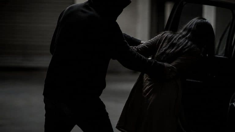 नीमच में दिनदहाड़े 2 नाबालिग बच्चियों के अपहरण की कोशिश, ग्रामीणों ने 25 किमी पीछा कर दबोचे आरोपी