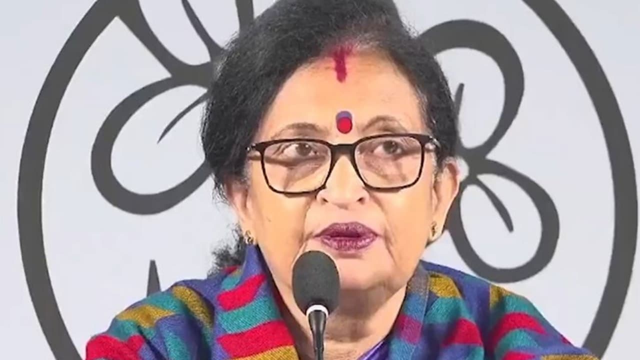 अब बंगाल की TMC प्रदेश अध्यक्ष ने छोड़ा ममता बनर्जी का साथ, पार्टी के सभी पदों से चंद्रिमा भट्टाचार्य का इस्तीफा