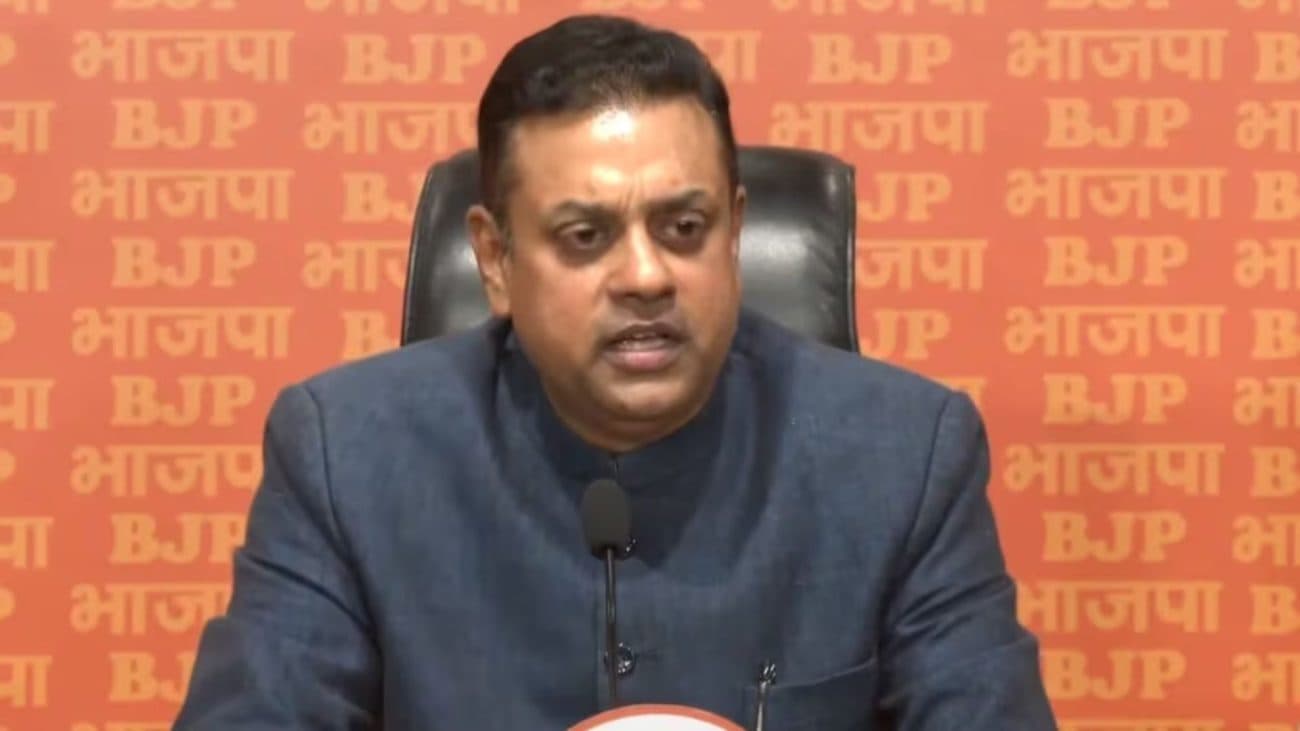 BJP सांसद संबित पात्रा का व्हाट्सएप हुआ हैक, ‘अर्जेंट है पैसे भेज दो’ लिखकर साइबर ठग ने लोगों को भेजे फर्जी मैसेज