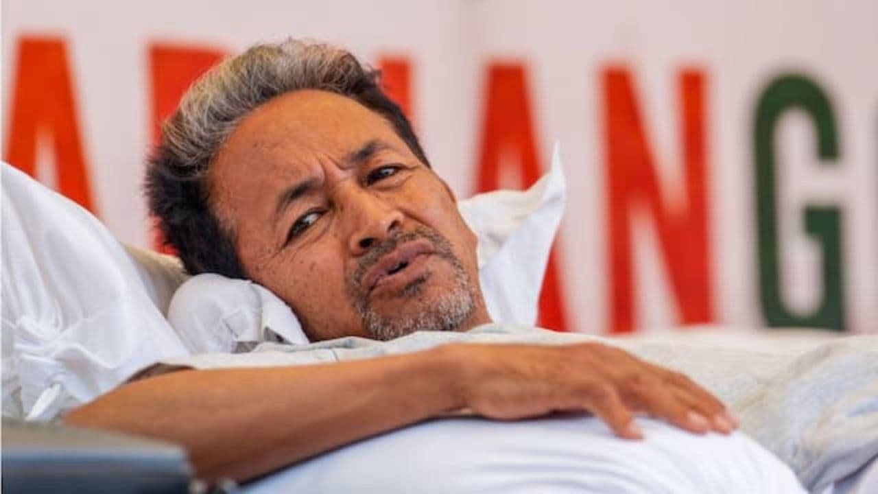 17 दिन से अनशन पर सोनम वांगचुक, घटा 8 किलो से ज्यादा वजन, महुआ मोइत्रा बोलीं- सरकार को आपकी जान…