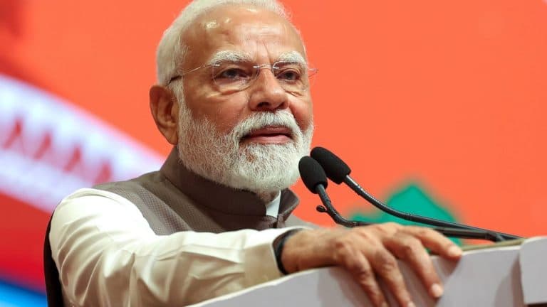 इंडोनेशिया दौरे पर पीएम मोदी, रक्षा, डिजिटल पेमेंट और इन मुद्दों पर होगी चर्चा