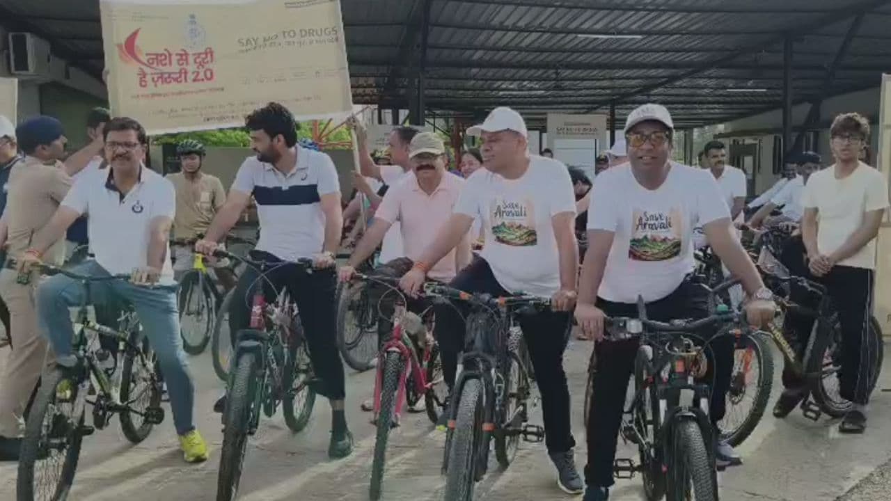 नीमच में ‘नशे से दूरी है जरूरी 2.0’ अभियान: साइकिल रैली निकाल पुलिस ने दिया नशा मुक्त समाज का संदेश
