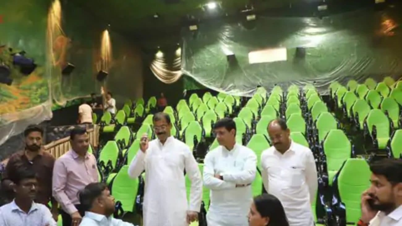 इंदौर जू में तैयार किया जा रहा 14-D थिएटर, डिजिटल जंगल का मिलेगा रोमांच, सीएम जल्द करेंगे लोकार्पण