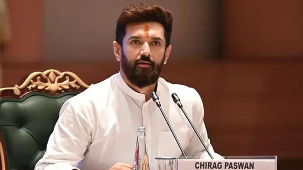 UP चुनाव 2027 से पहले हुंकार भरेंगे चिराग पासवान, लखनऊ में होगा LJP का बड़ा सम्मेलन