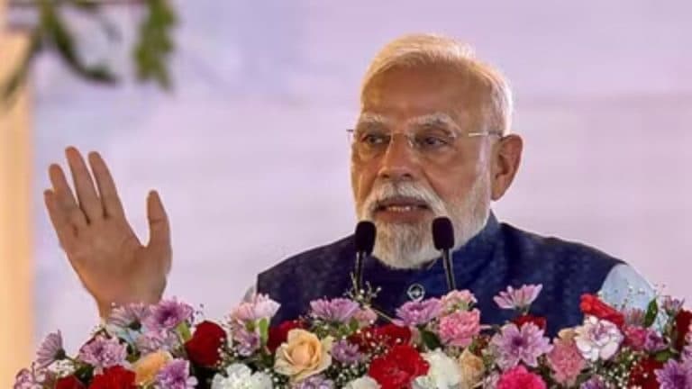 गुजरात में PM मोदी के अलग अंदाज ने जीता लोगों का दिल, बोले – ‘सुन रहे हो न विनोद… काम बोलता है’, वीडियो हुआ वायरल