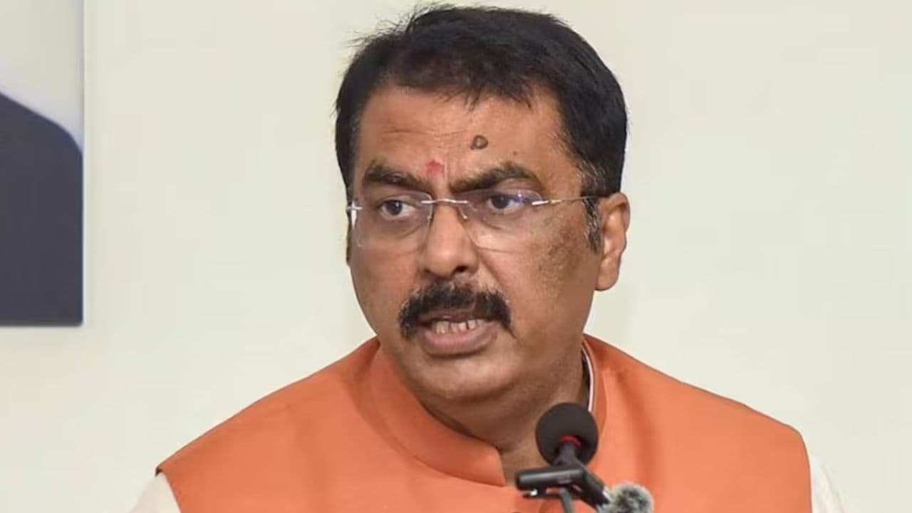 बिहार बांकीपुर उपचुनाव: उम्मीदवार बदलने पर विपक्ष के निशाने पर भाजपा, संजय सरावगी ने दिया करारा जवाब, जानें क्या कहा