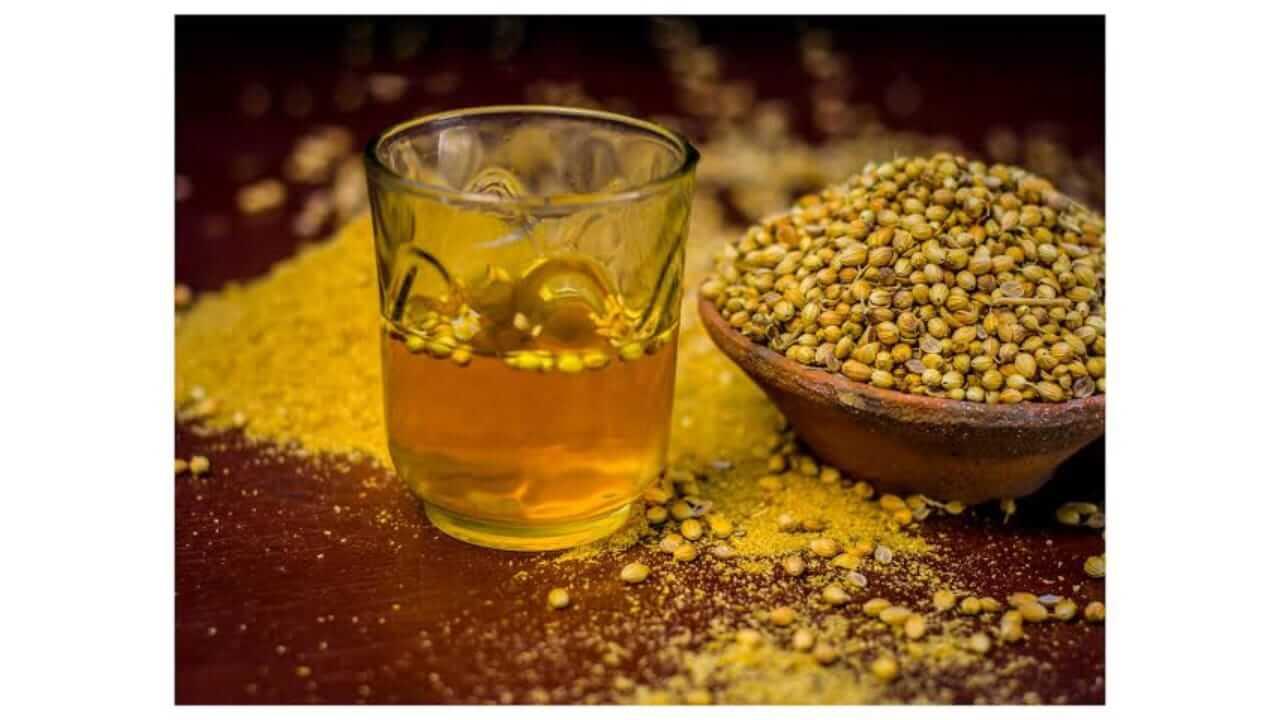 रोज सकाळी एक कप प्या धण्याचे पाणी, आरोग्याला मिळतील जबरदस्त फायदे