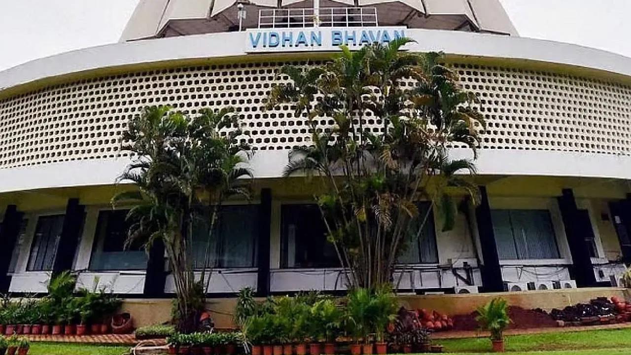 18 दिवसांच्या पावसाळी अधिवेशनातून जनतेला काय मिळाले? जनतेच्या हाती भोपळा विरोधकांची टिका