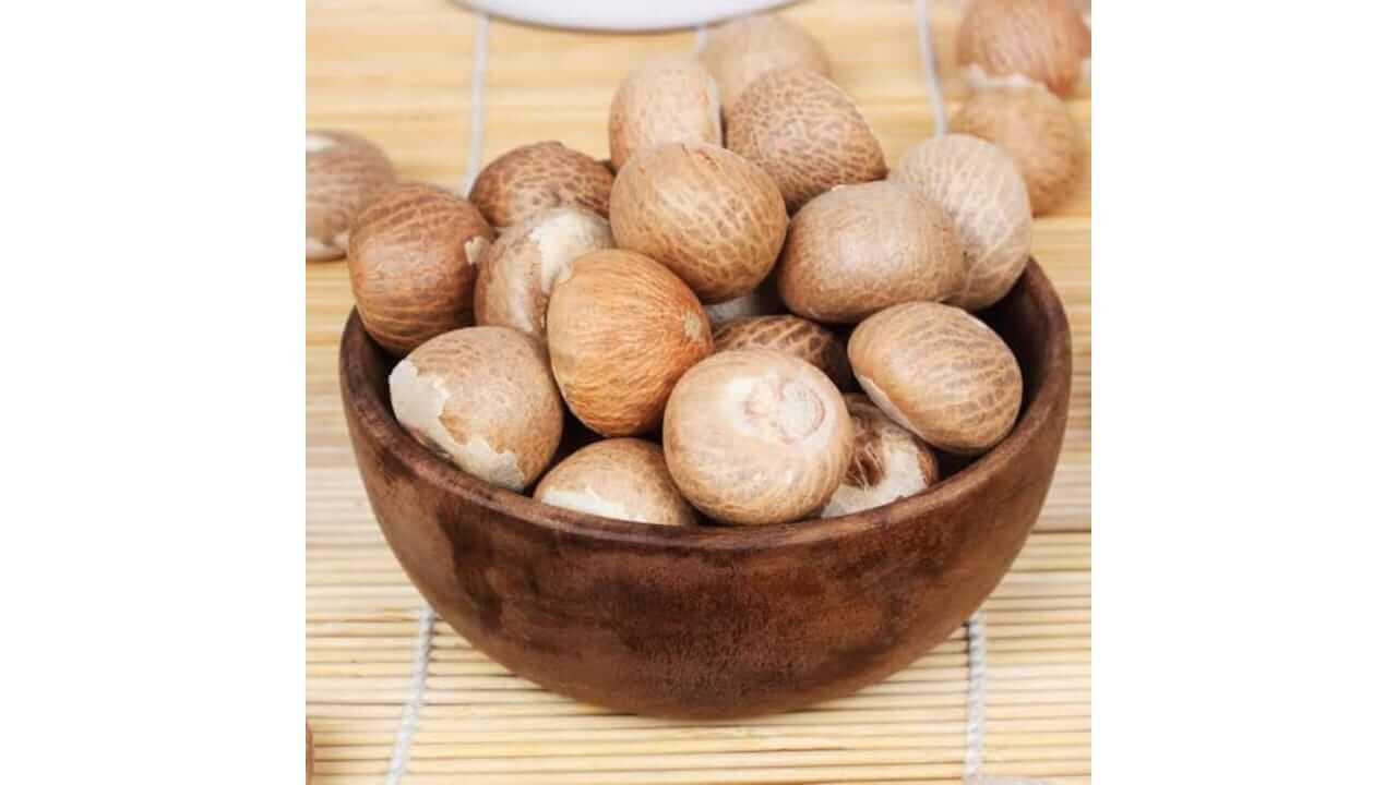 सुपारी अनेक आजारांवर गुणकारी! जाणून घ्या सुपारी खाण्याचे फायदे