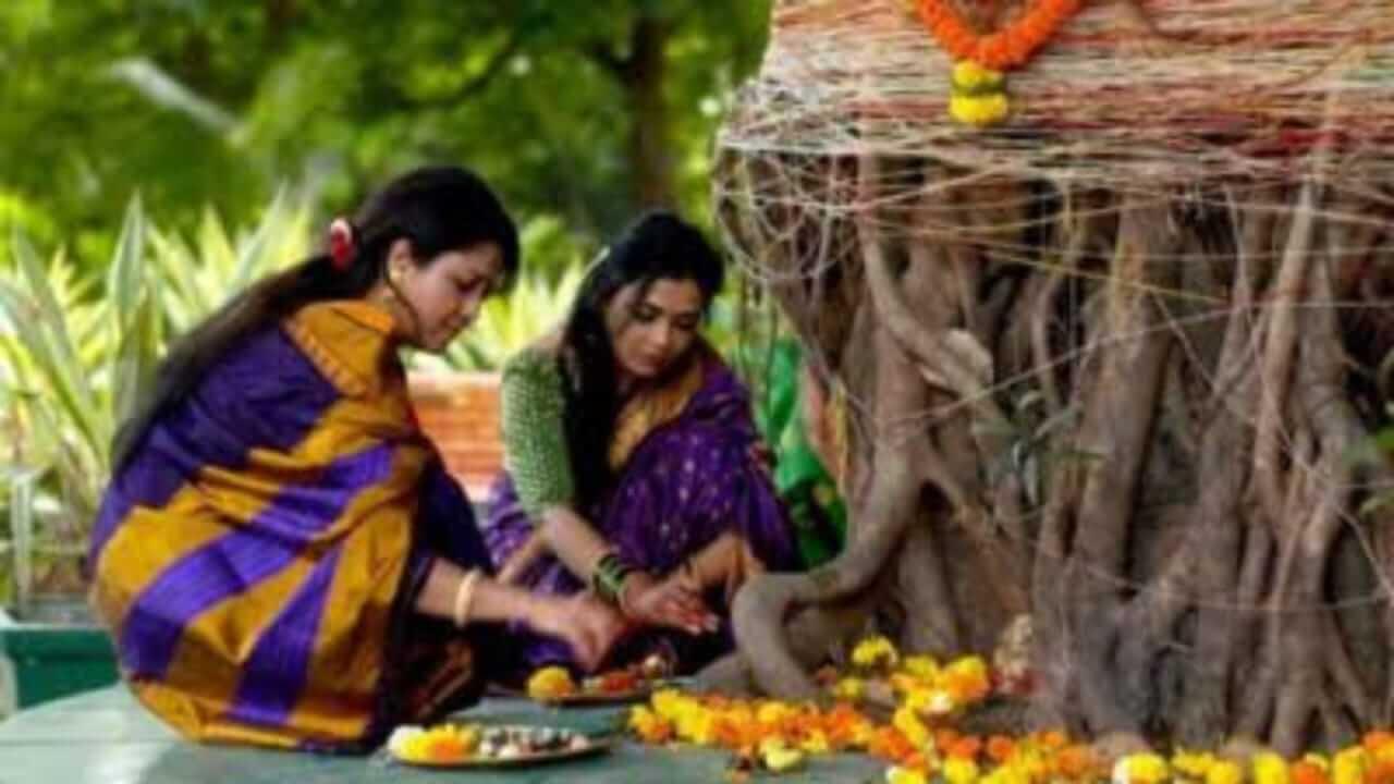कधी आहे वट पौर्णिमा? जाणून घ्या तिथी, महत्व आणि शुभ मुहूर्त…