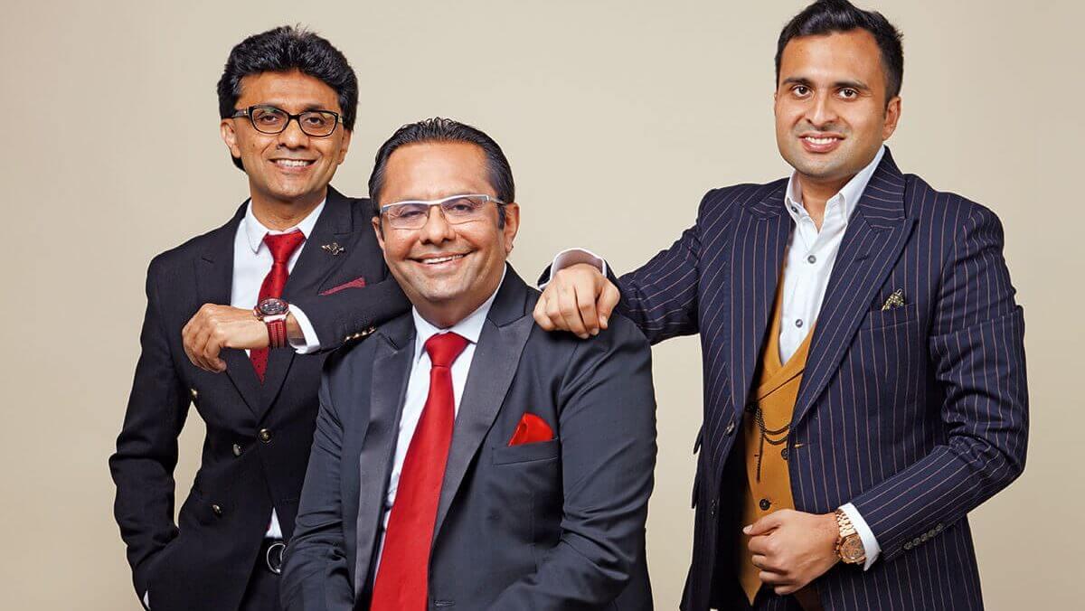 या एनआरआयने खरेदी केली २५ कोटींची बुगाटी चिरॉन; फीचर्स ऐकून थक्क व्हाल!