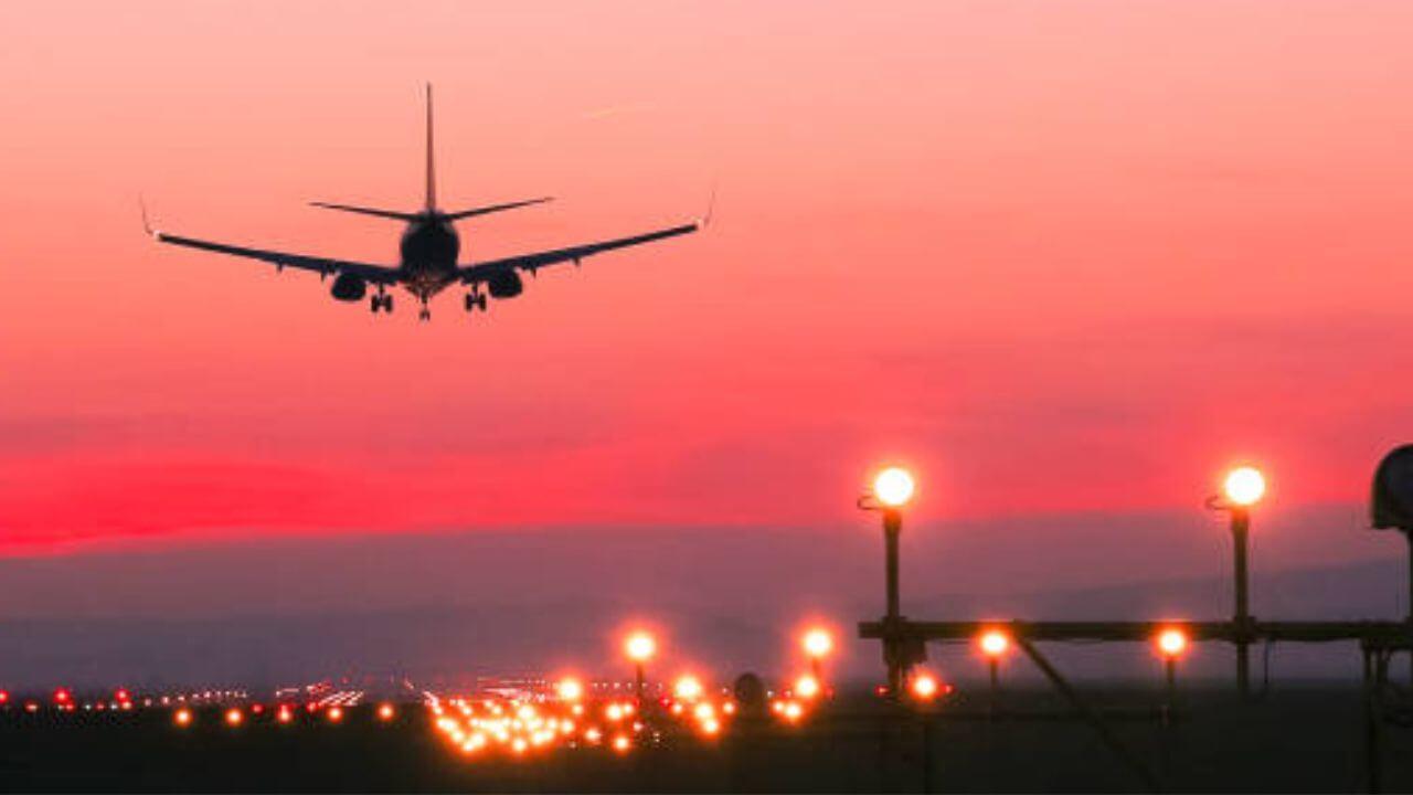 नागपूर एअरपोर्टवरील विमानसेवा विस्कळीत; प्रवाशांमध्ये प्रचंड संतापाची लाट