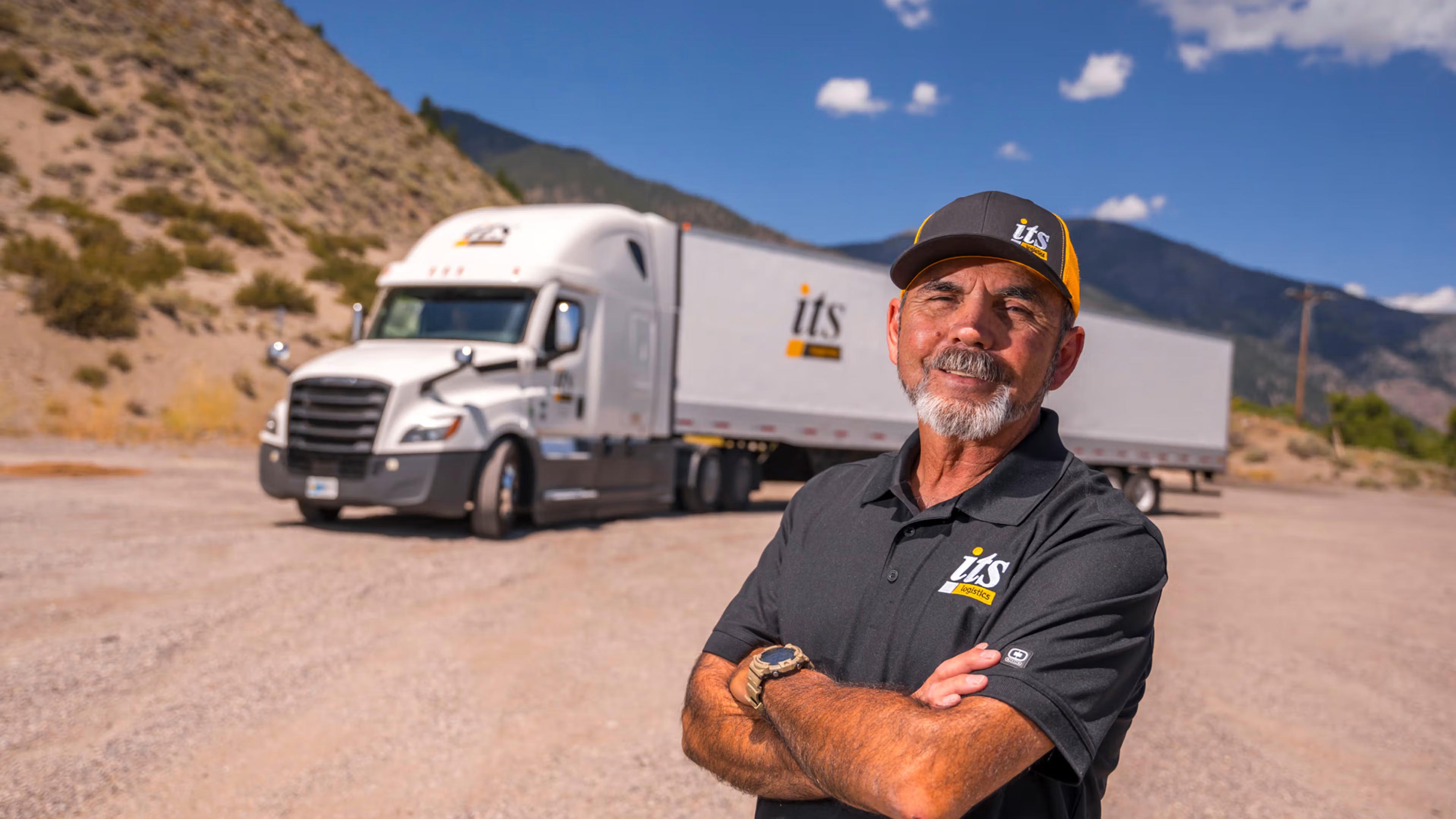 दुबईमध्ये ट्रक ड्रायव्हरला किती सॅलरी मिळते, अमेरिकेच्या तुलनेत जास्त की कमी?