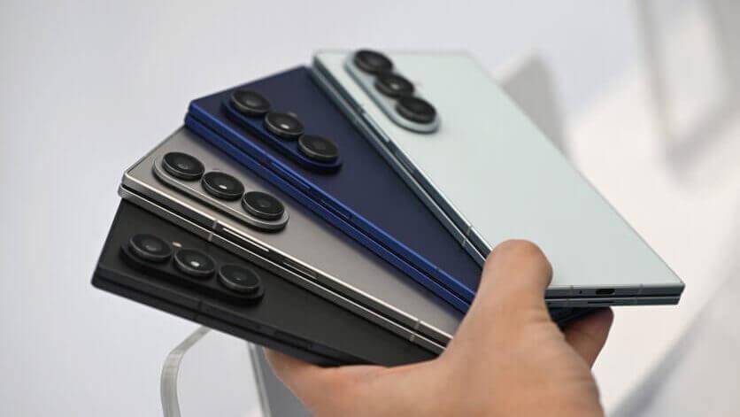 लंडनमधून सॅमसंगचा १२,००० स्मार्टफोन्स असलेला ट्रक चोरीला, ९१ कोटींचा मोठा फटका