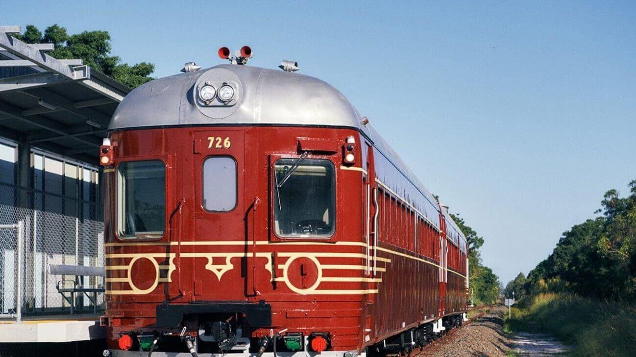 भारत तयार करतोय सोलर उर्जेवर चालणारी ट्रेन, पण या देशांनी हे आधीच केलंय