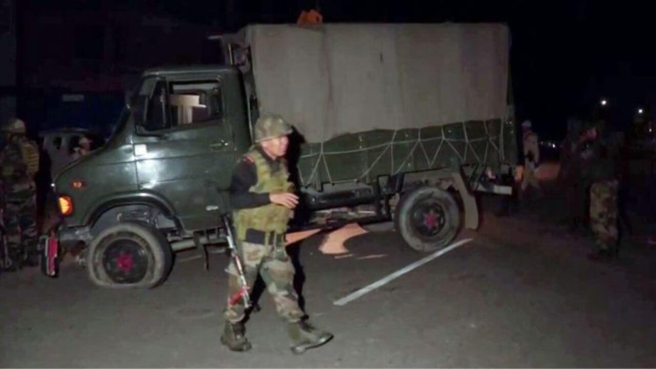 मणिपूरमध्ये आसाम रायफल्सच्या ट्रकवर दहशतवादी हल्ला; 2 जवान शहीद, जखमी जवानांवर उपचार सुरू