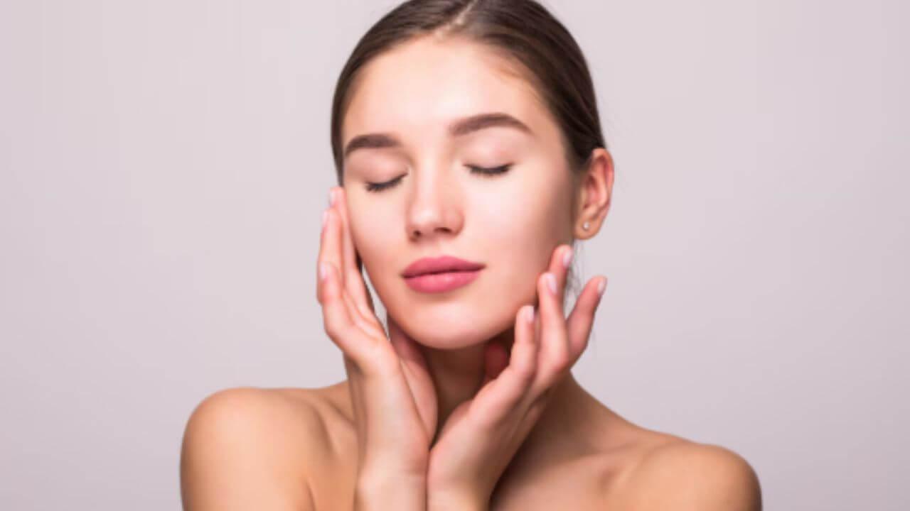 महागड्या प्रॉडक्ट्सशिवाय चेहरा होईल गोरा आणि चमकदार, फक्त करा ‘हे’ घरगुती उपाय