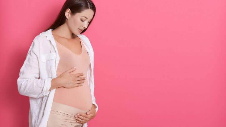 प्रेग्नेंसीमध्ये कमी होते महिलांची रोगप्रतिकारक शक्ती, वाढवण्यासाठी फॉलो करा ‘या’ टिप्स