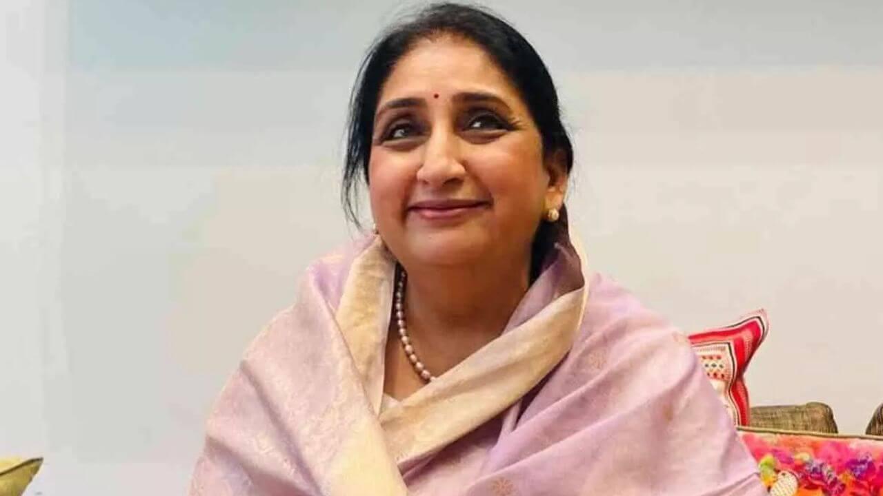 DCM Sunetra Pawar : धाराशिव ते बारामती, सुनेत्रा पवारांचा प्रवास कसा होता? राजकीय आव्हानं काय असतील?
