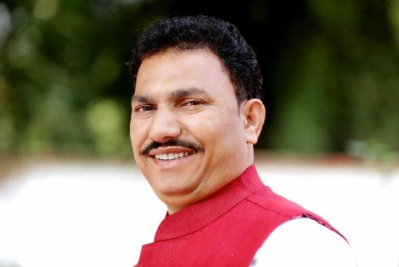 खबर का असर: पुलिस वालों को गाली देने पर BJP सांसद के खिलाफ मामला दर्ज