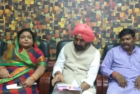 नपा अध्यक्ष ने विरोध के बाद पेश की सफाई, पार्षदों पर फोड़ा ठीकरा
