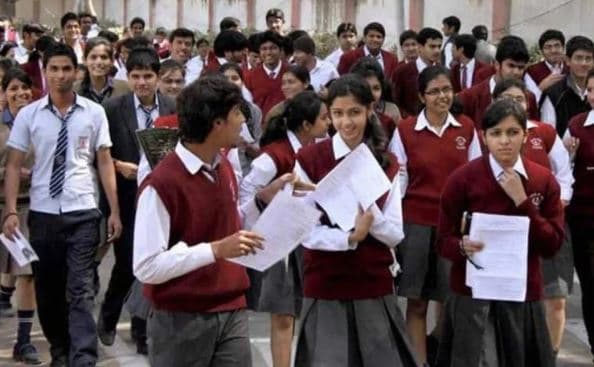 CBSE EXAM : 75% से कम हुई अटेंडेंस, तो 10वीं और 12वीं की परीक्षा में नहीं बैठ पाएंगे