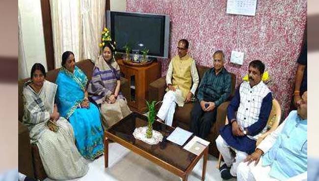 सरकार ने फंड रोका, बड़े आंदोलन की तैयारी में महापौर