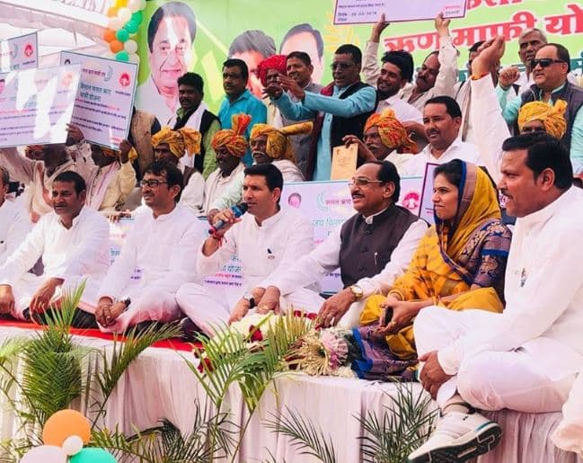 मंत्रीजी बोले, शादी में देसी विदेशी की भी व्यवस्था करनी पड़ती है
