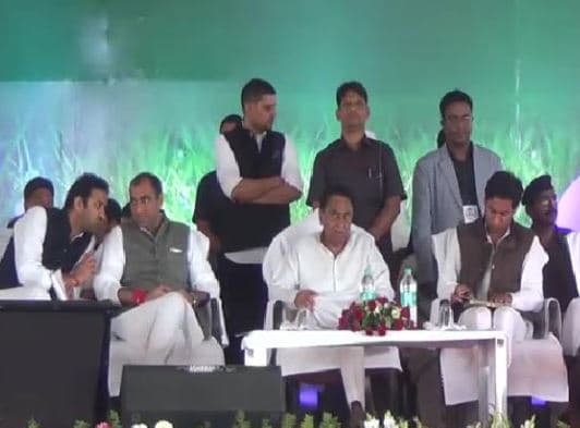 पीएम मोदी पर जमकर बरसे कमलनाथ, बोले अब हम चोरों से लडे़ंगे