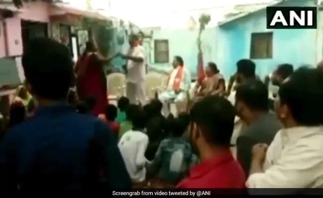 राहुल को ‘पप्पू’ कहकर फंसे भाजपा सांसद, महिला ने लगा दी क्लास, वायरल हुआ वीडियो