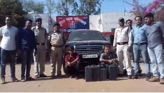 पुलिस को मिली बड़ी सफलता, मोबाइल टावर की 40 बैटरी समेत एक कार जब्त