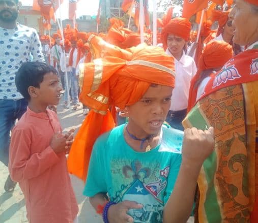 फ्लॉप साबित हुआ प्रभात झा का रोड शो, भीड़ दिखाने मासूमों को कराया शामिल