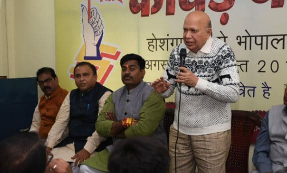 मैं सिंधी सेन्ट्रल पंचायत का समर्थन नहीं करताः डा. धर्मेन्द्र