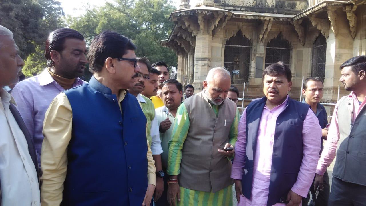 स्ट्रॉंग रूम की निगरानी के लिए लगे कैमरों की डिस्प्ले फिर बंद हुई, भड़की कांग्रेस